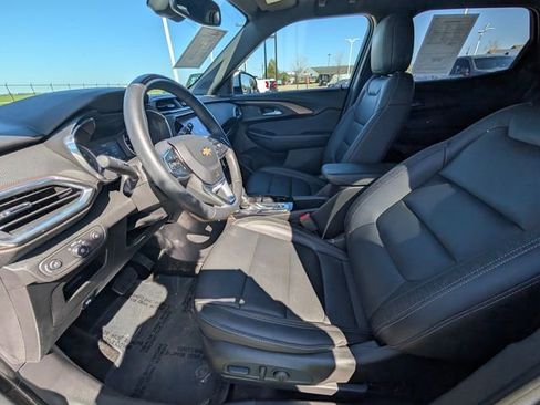 Used 2023 Chevrolet TrailBlazer ACTIV w/ Sun and Liftgate Package AWD/4WD image 13