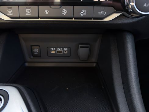 New 2025 Nissan Sentra SR image 21