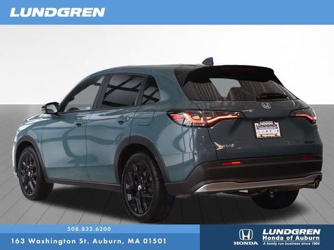 Used 2024 Honda HR-V Sport image 3