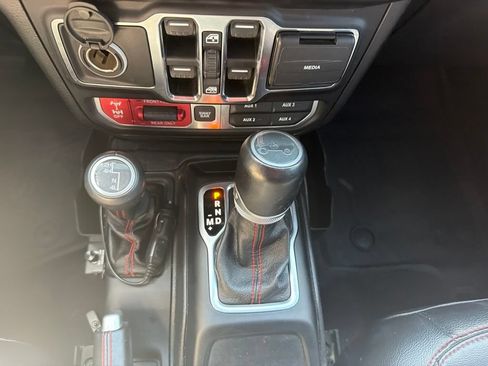 Used 2020 Jeep Wrangler Unlimited Rubicon AWD/4WD image 28