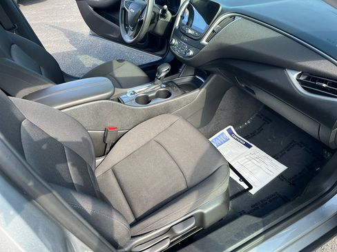 Used 2024 Chevrolet Malibu LT image 18