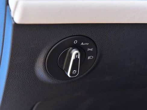 New 2026 Volkswagen Taos SE AWD/4WD image 10