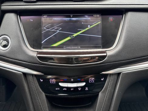 Used 2017 Cadillac XT5 Luxury w/ Driver Awareness Package image 37