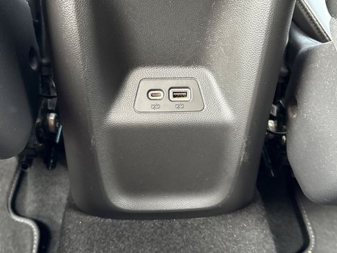 Used 2021 Buick Envision Essence w/ Sport Touring Package FWD image 29