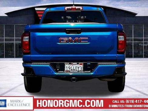 Used 2023 GMC Canyon Elevation w/ Elevation Premium Package AWD/4WD image 5