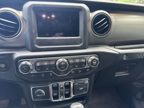 Used 2020 Jeep Wrangler Unlimited Sport AWD/4WD image 24