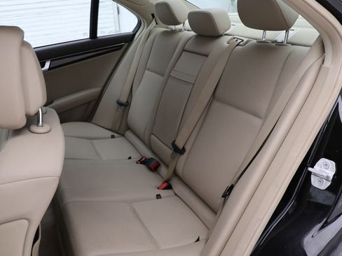 Used 2013 Mercedes-Benz C 300 4MATIC Sedan image 11