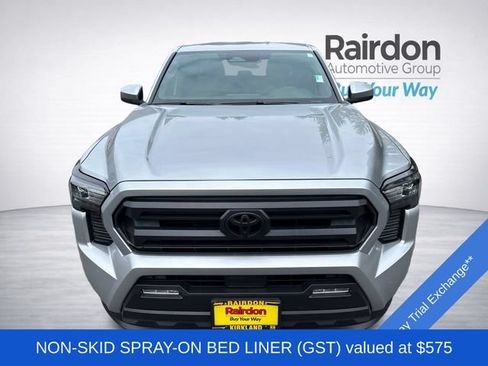 Used 2025 Toyota Tacoma SR5 AWD/4WD image 2