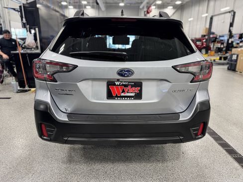 Used 2020 Subaru Outback Premium image 33