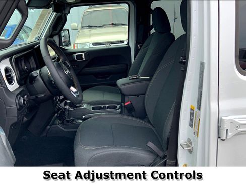 Used 2024 Jeep Wrangler Sahara image 26