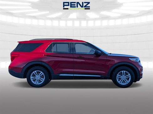 Used 2020 Ford Explorer XLT w/ Equipment Group 202A image 8