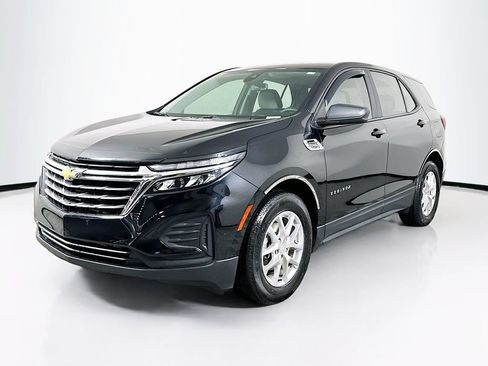 Used 2023 Chevrolet Equinox LS FWD image 1
