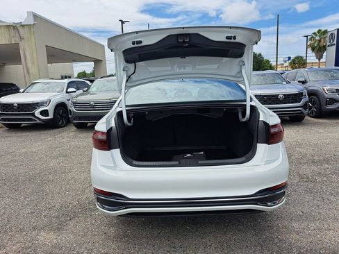 New 2026 Volkswagen Jetta SEL FWD image 25