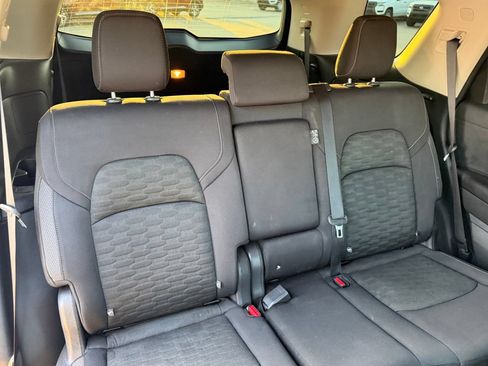 Used 2023 Nissan Pathfinder SV w/ Lighting Package (N92) FWD image 38