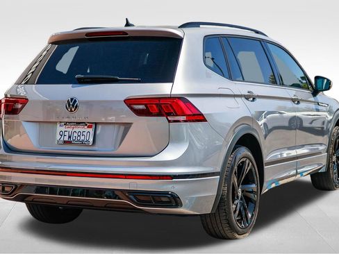 Used 2023 Volkswagen Tiguan SE R-Line FWD image 6