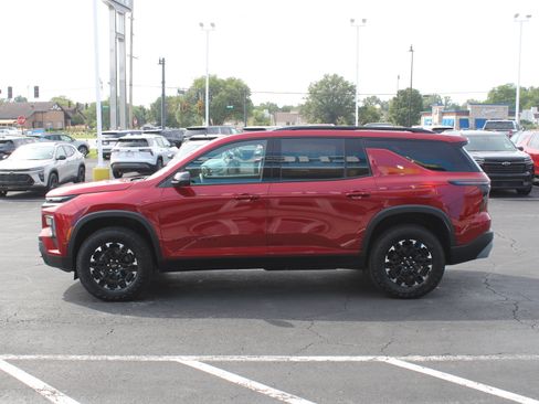 New 2027 Chevrolet Traverse Z71 w/ Enhanced Driving Package AWD/4WD image 10