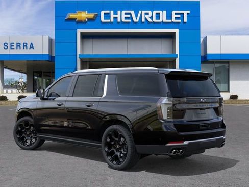 New 2026 Chevrolet Suburban High Country AWD/4WD image 3