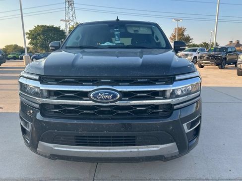 Used 2024 Ford Expedition Max Limited RWD image 2