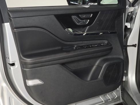 Used 2020 Lincoln Corsair FWD w/ Equipment Group 101A image 16