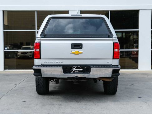 Used 2018 Chevrolet Silverado 1500 LT w/ Texas Edition AWD/4WD image 11