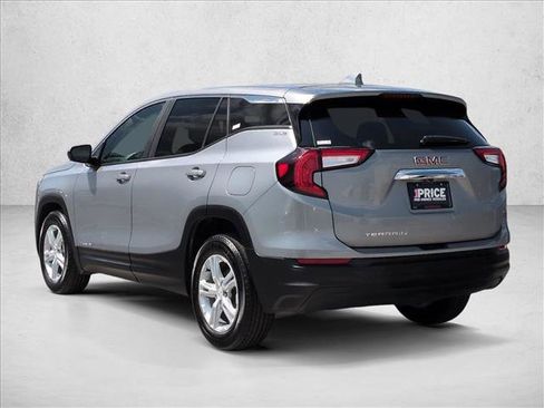 Used 2024 GMC Terrain SLE FWD image 8