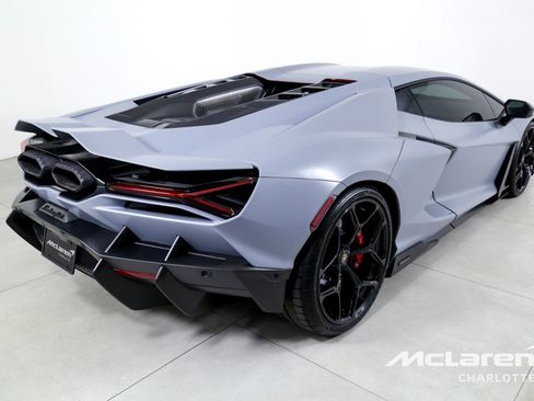 Used 2024 Lamborghini Revuelto AWD/4WD image 9