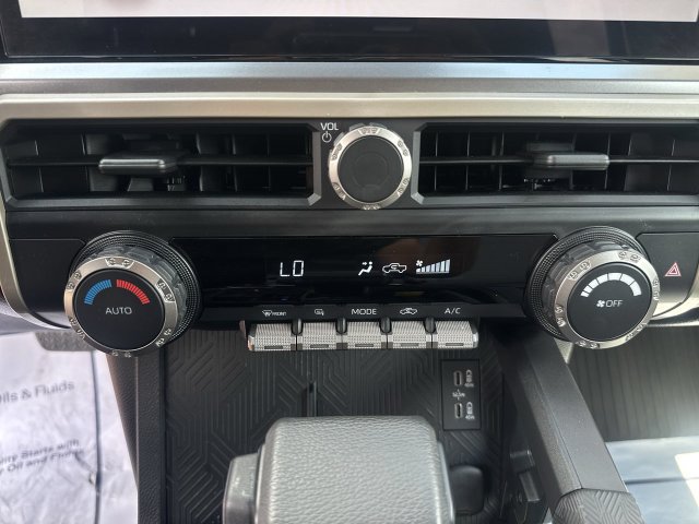 Used 2024 Toyota Tacoma TRD Off-Road AWD/4WD image 20