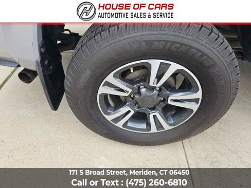 Used 2017 Toyota Tacoma TRD Sport image 22