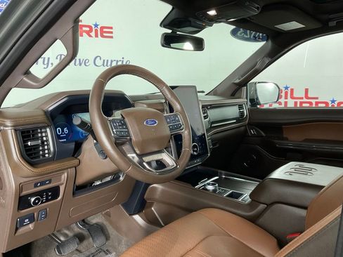 Used 2023 Ford Expedition King Ranch RWD image 12