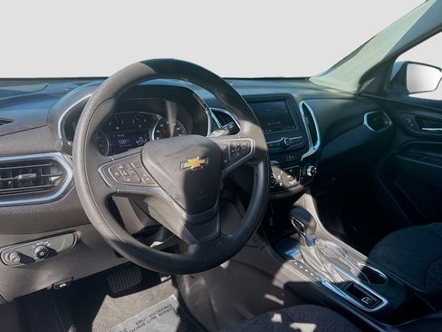 Used 2023 Chevrolet Equinox LT FWD image 9