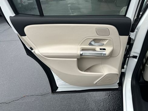 New 2026 Mercedes-Benz GLB 250 image 24