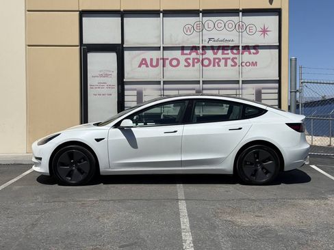 Used 2023 Tesla Model 3 Standard Range RWD image 5