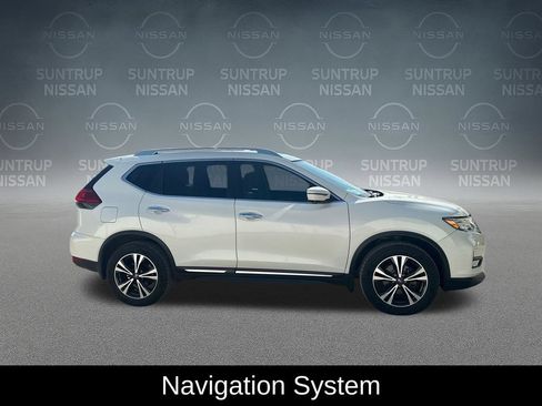 Used 2017 Nissan Rogue SL w/ SL Premium Package AWD/4WD image 7