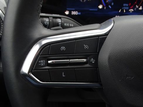 Used 2025 Chevrolet Equinox LT image 24