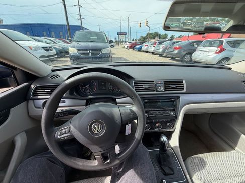 Used 2014 Volkswagen Passat 1.8T S FWD image 20