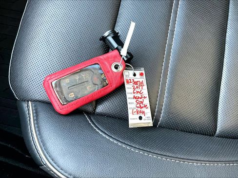 Used 2017 GMC Acadia Denali image 14