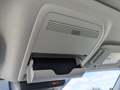 Used 2024 MAZDA MAZDA3 s image 23