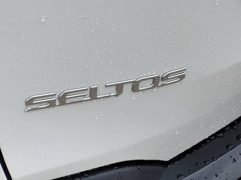 New 2026 Kia Seltos S FWD image 6