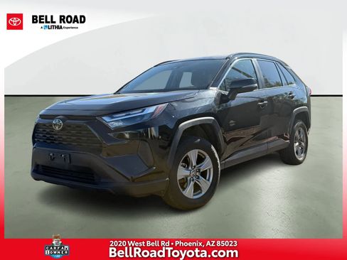 Used 2025 Toyota RAV4 XLE image 1