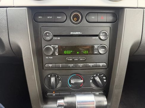 Used 2005 Ford Mustang GT Premium RWD image 21
