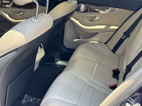 Used 2016 Mercedes-Benz C 300 4MATIC Sedan image 19