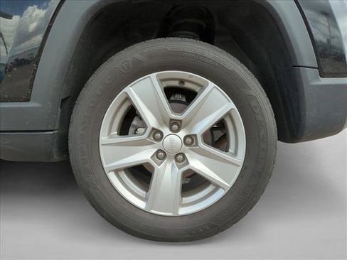 Used 2022 Jeep Compass Latitude w/ Convenience Group AWD/4WD image 13