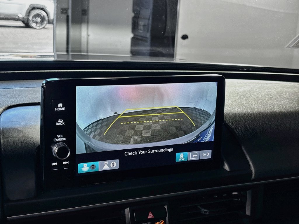 Used 2025 Honda Pilot Black Edition image 17