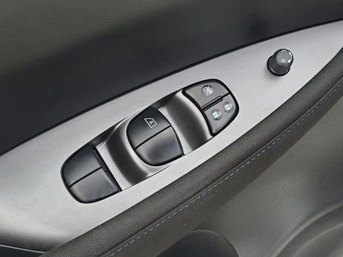 Certified 2025 Nissan Leaf S FWD image 16