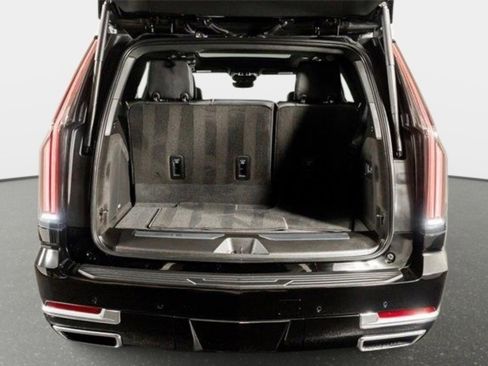Used 2026 Cadillac Escalade Luxury w/ Touring Package image 58