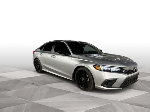 Used 2024 Honda Civic Sport image 2