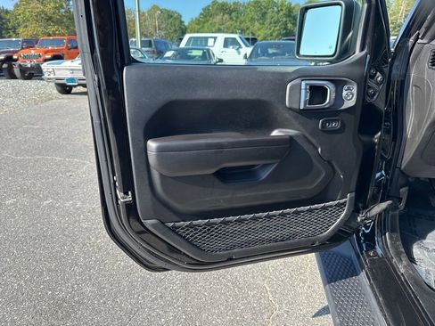 Used 2021 Jeep Wrangler Unlimited Sport image 25