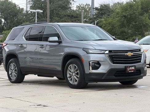 Used 2024 Chevrolet Traverse LT AWD/4WD image 2