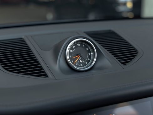 Certified 2018 Porsche Macan GTS AWD/4WD image 35