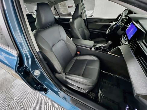 Used 2025 Toyota Camry XLE FWD image 31